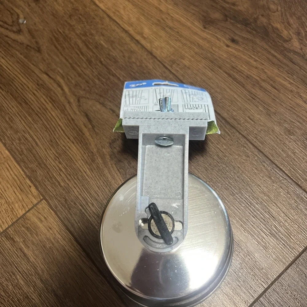 Lixit Quick Lock Cage Bowls for Small Animals and Birds. 20oz, Stainless